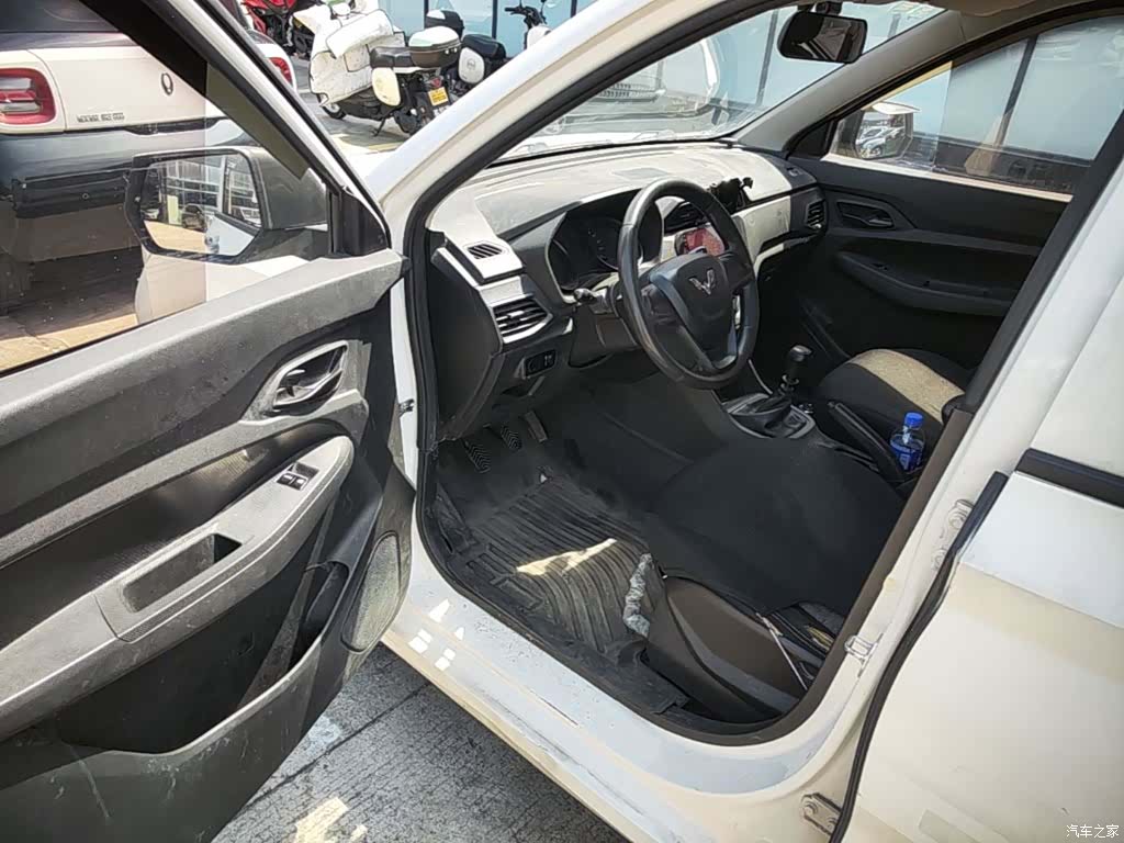 Wuling Hongguang, 2019 12
