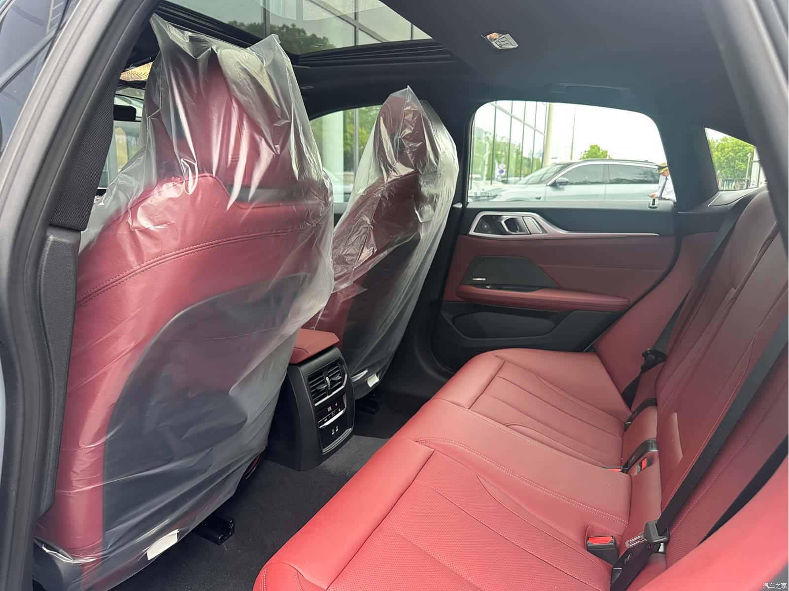 BMW 4 Series, 2026 14