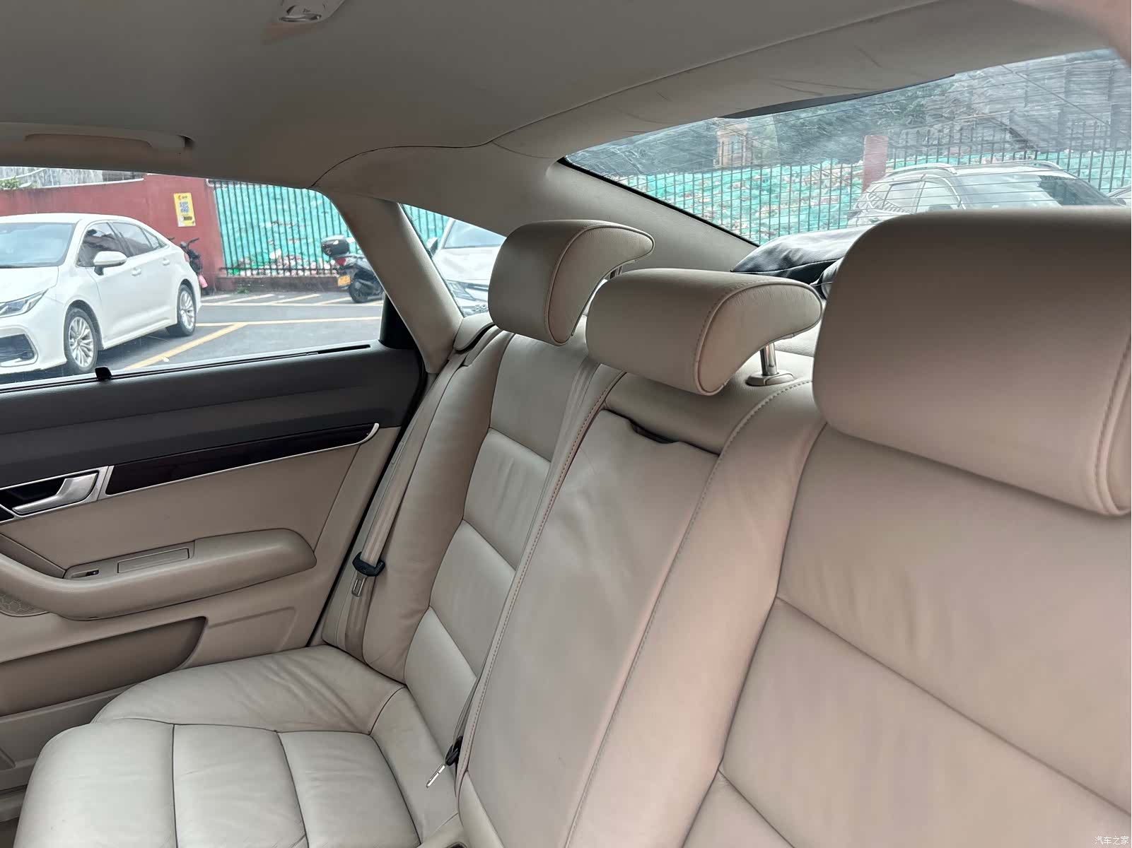 Audi A6L, 2010 17