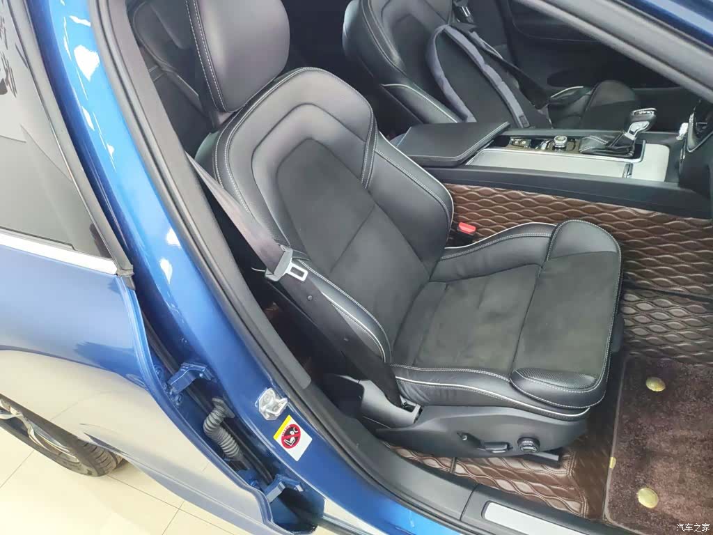 Volvo XC60, 2018 19
