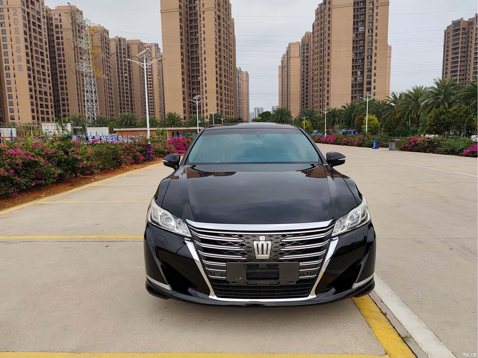 Toyota Crown, 2017 2