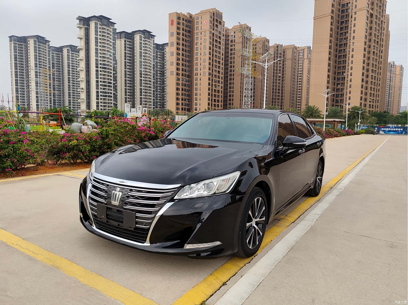 Toyota Crown, 2017 1