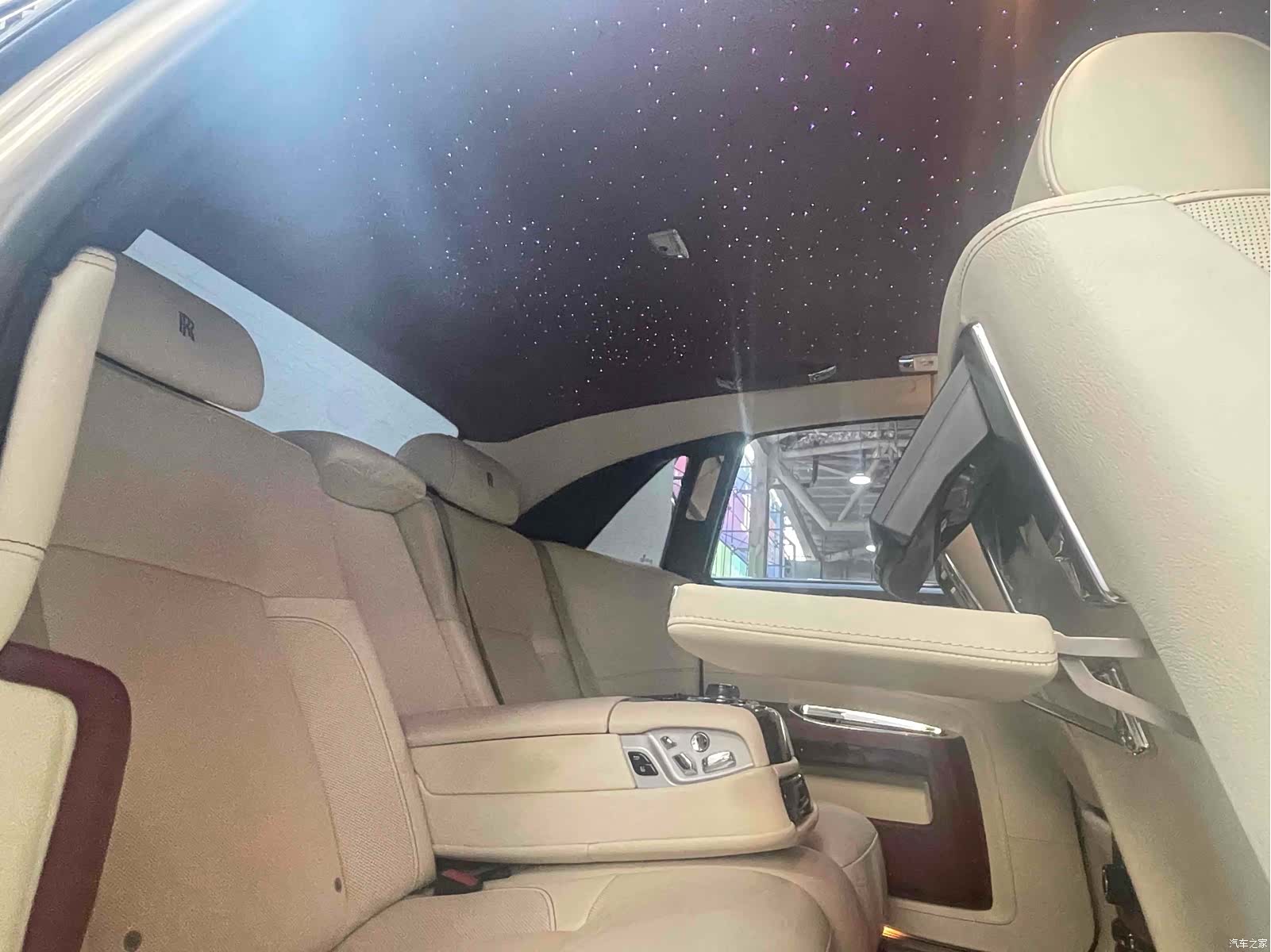 Rolls-Royce Ghost, 2013 11