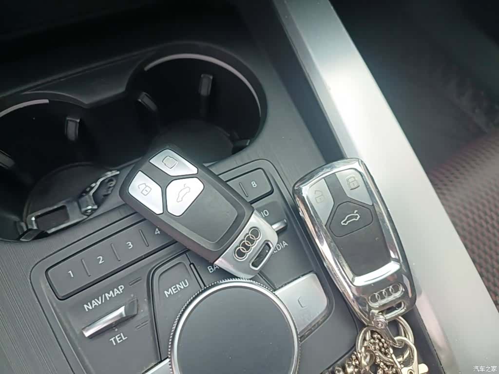 Audi A4L, 2019 9