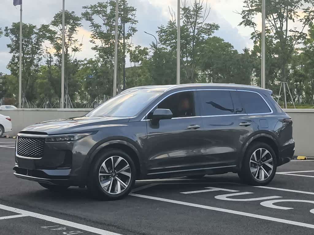 Li Auto ONE