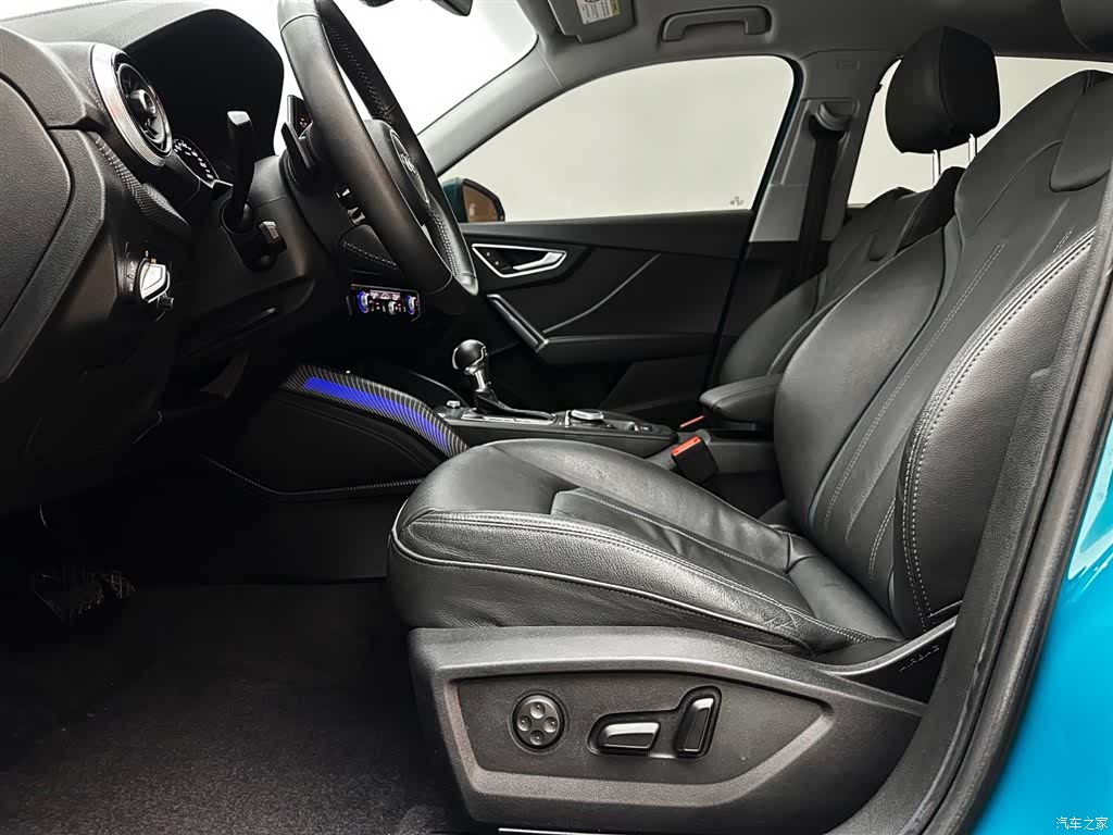 Audi Q2L, 2022 21