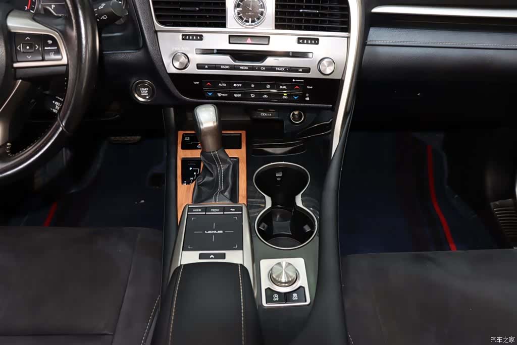 Lexus RX, 2022 15
