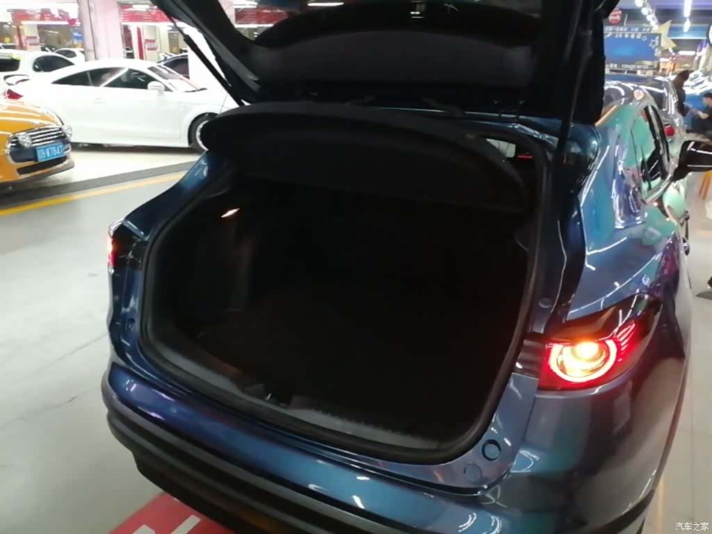 Mazda CX-4, 2020 19