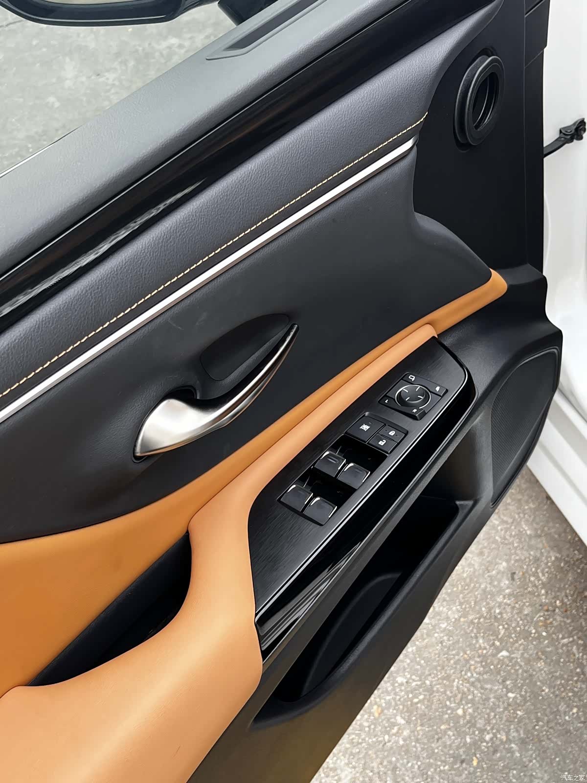 Lexus ES, 2023 16