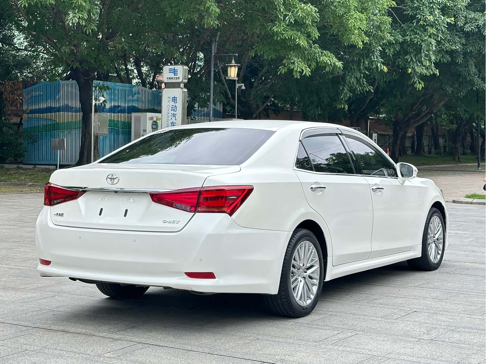 Toyota Crown, 2017 13