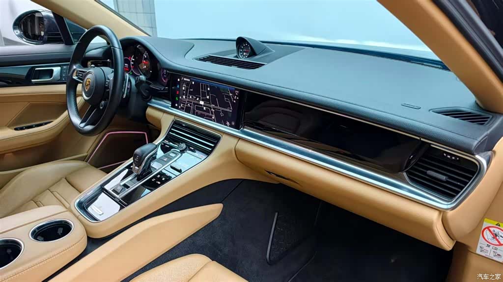 Porsche Panamera, 2022 11