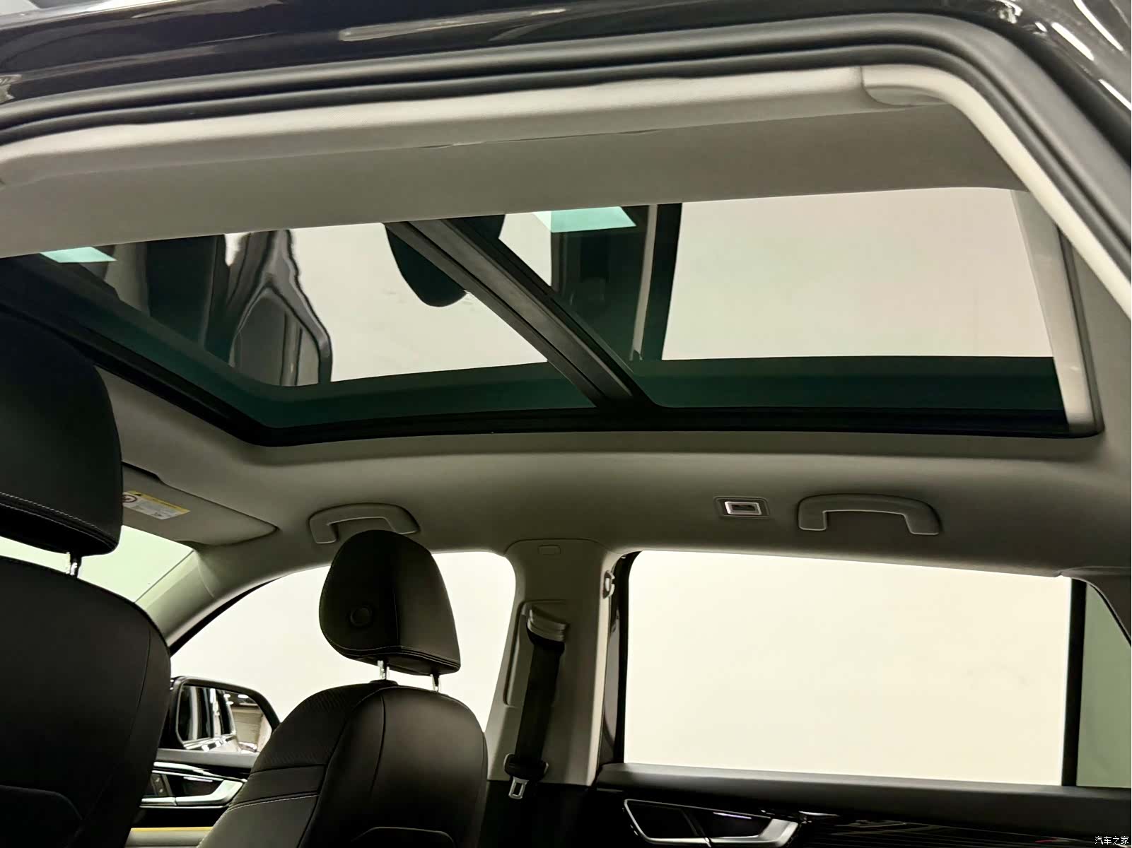 Volkswagen Teramont X, 2022 17