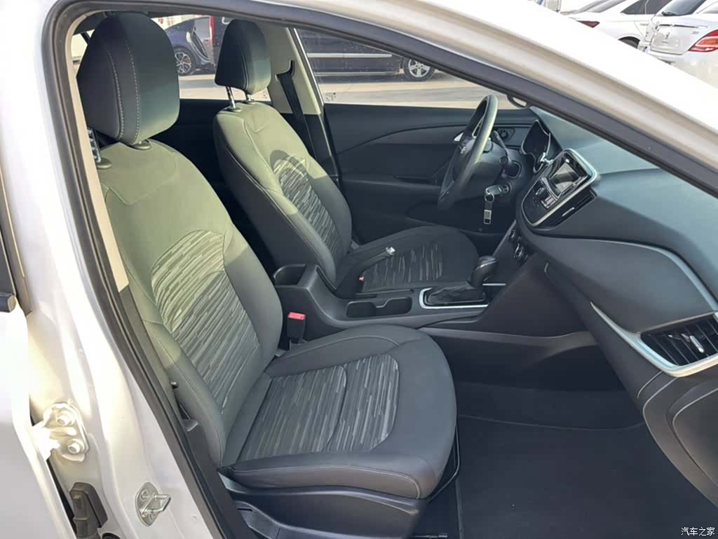 Chevrolet 320, 2018 16