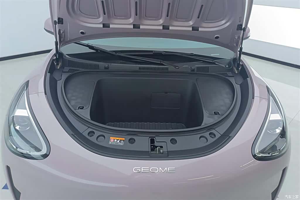 Geely Xingyuan, 2025 10