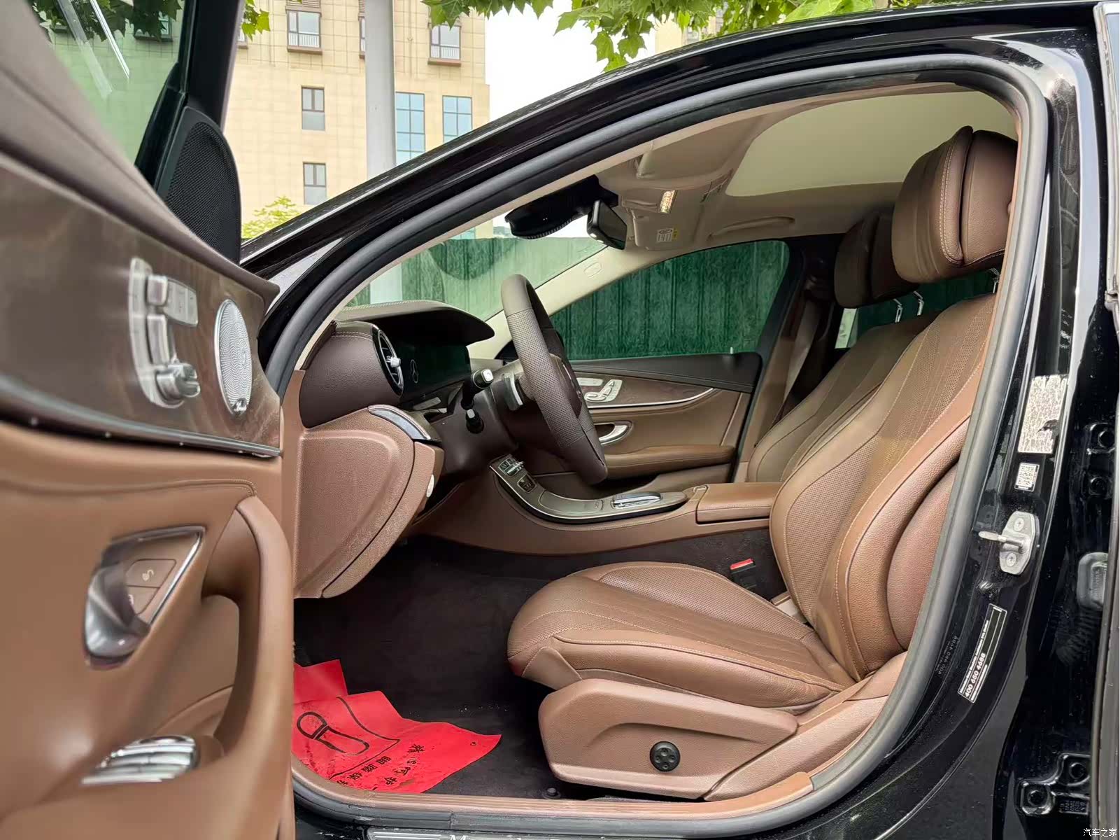 Mercedes-Benz E-Class, 2020 4