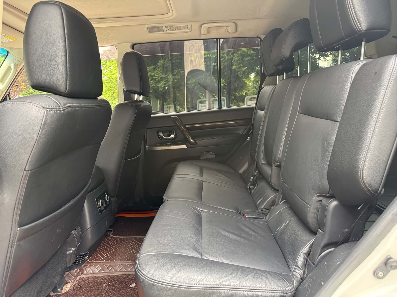 Mitsubishi Pajero, 2019 9