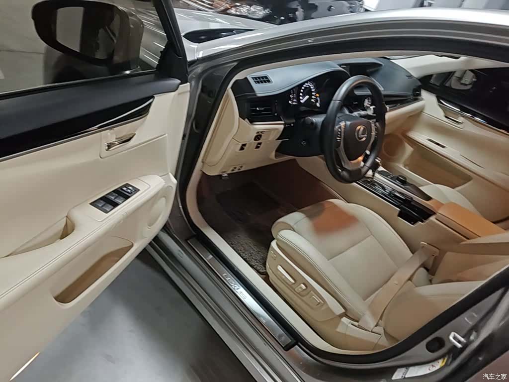 Lexus ES, 2015 16