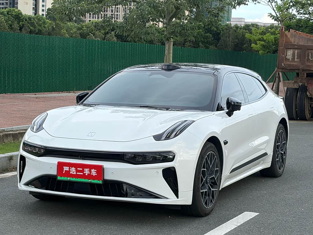 Zeekr 001