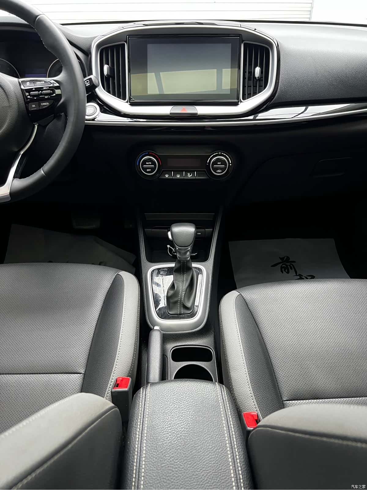 Kia KX1, 2022 11