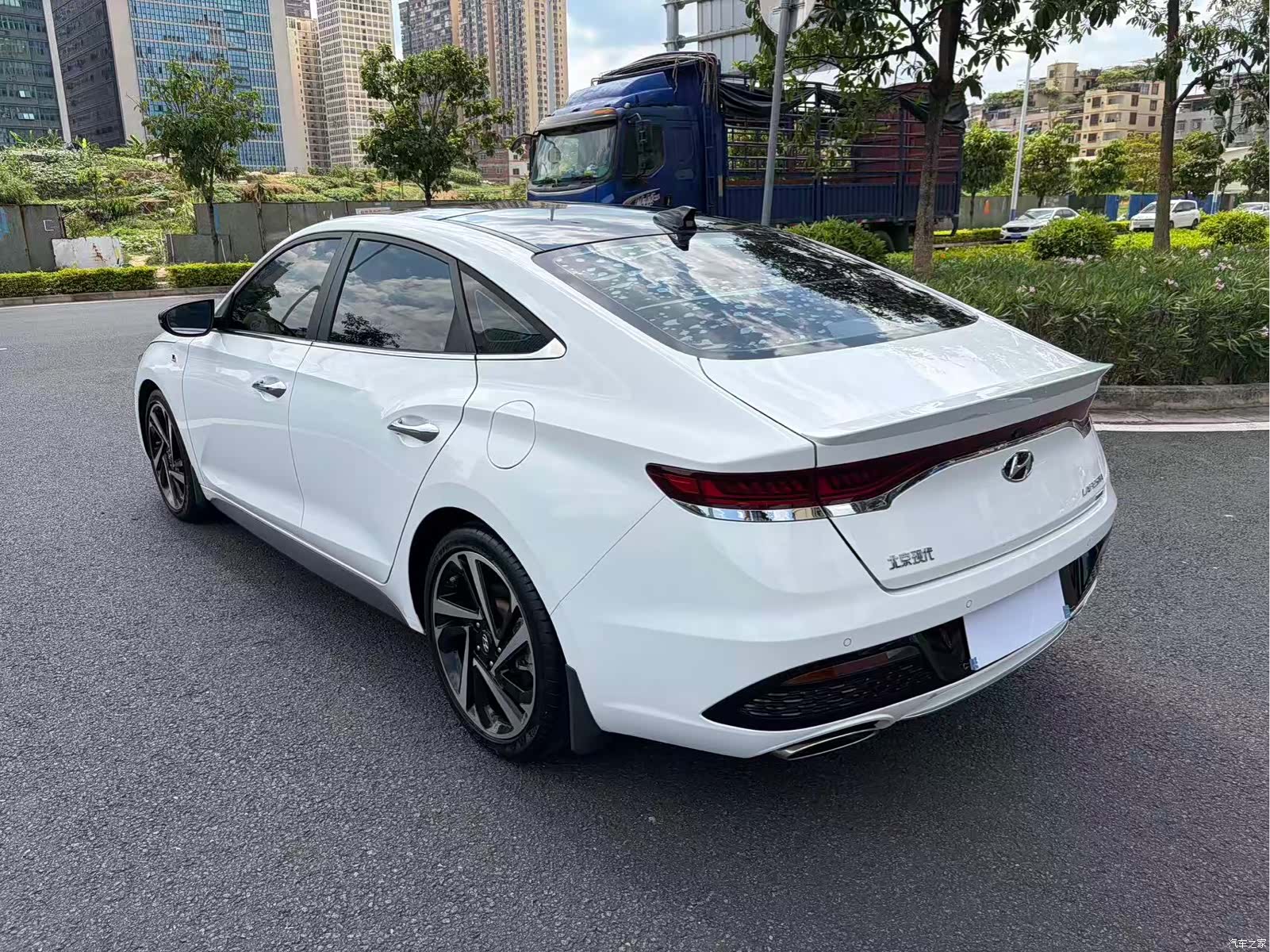 Hyundai Lafesta, 2020 4
