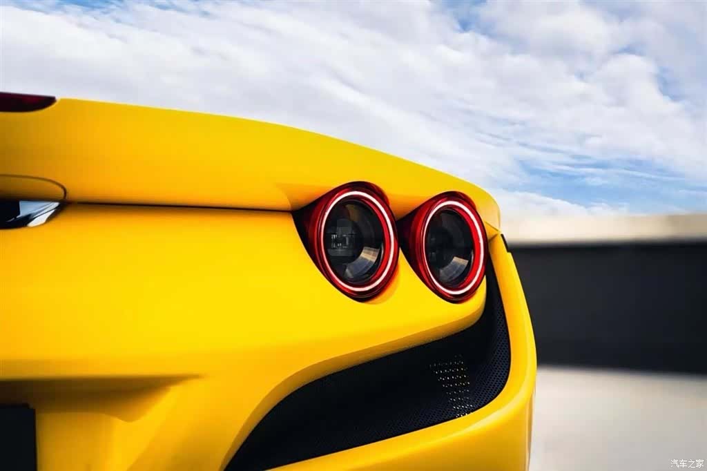 Ferrari F8, 2023 8