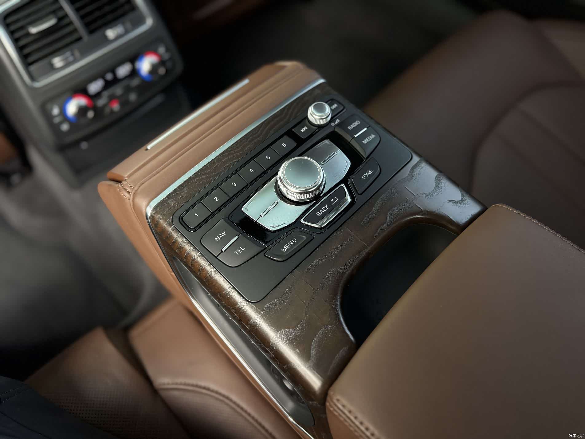 Audi A6L, 2016 10
