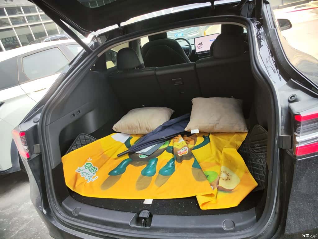Tesla Model Y, 2022 15