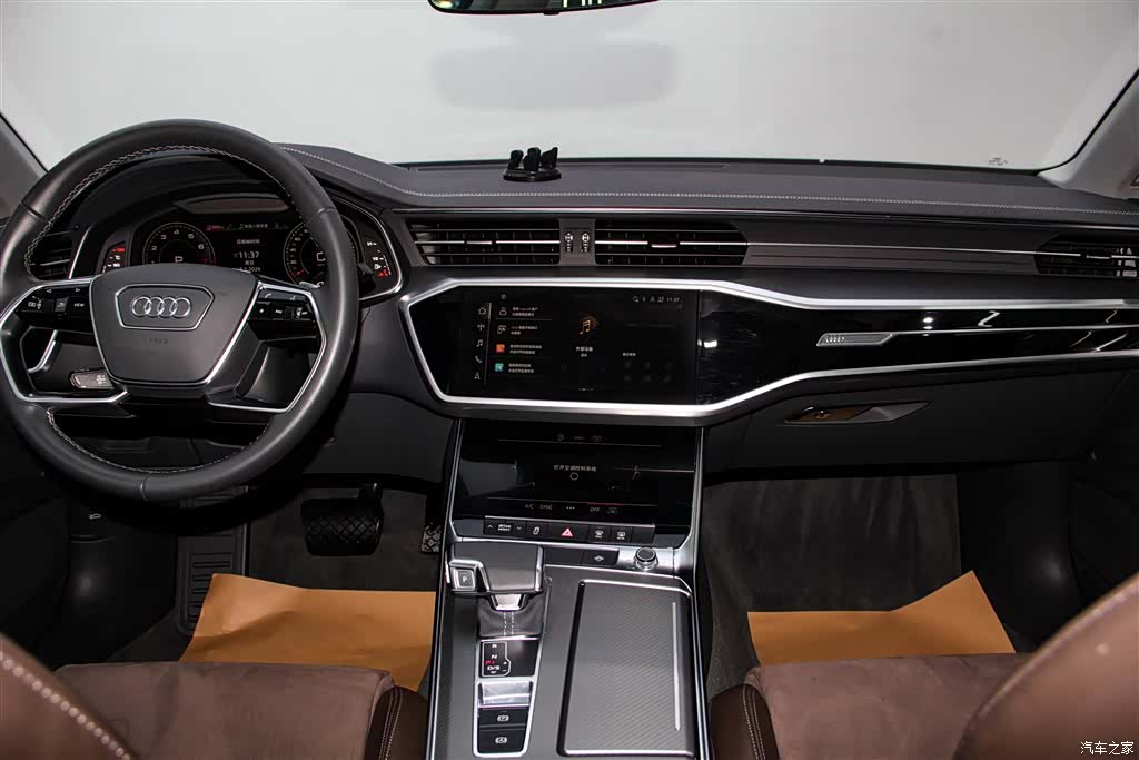 Audi A7L, 2024 14