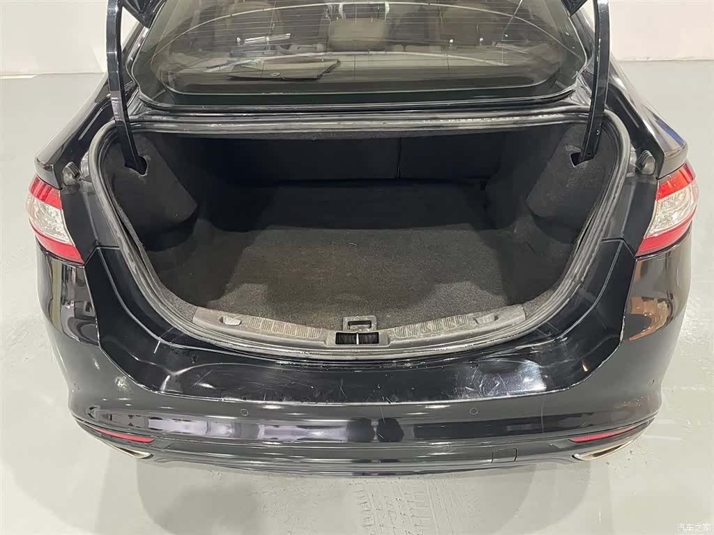 Ford Mondeo, 2014 6