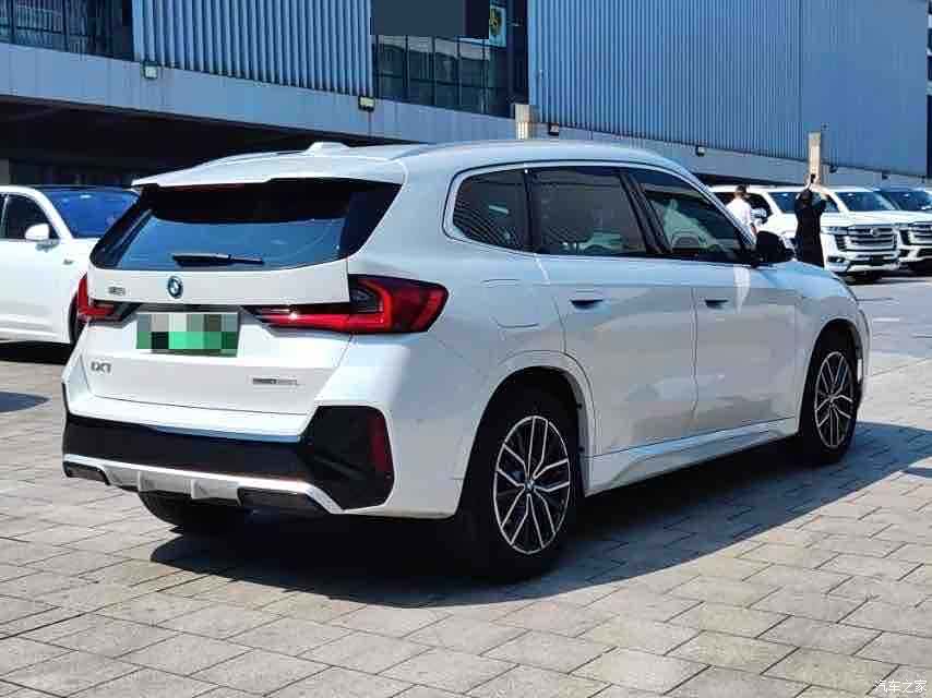 BMW iX1, 2024 9