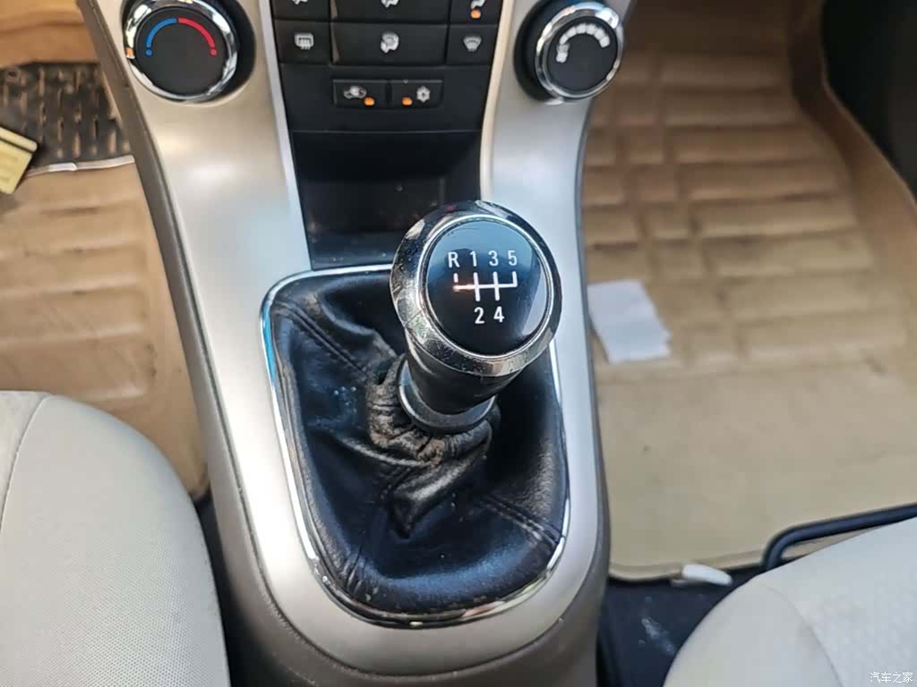 Chevrolet SL, 2015 14