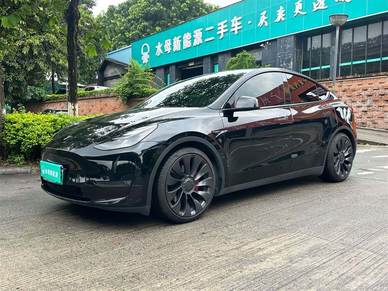 Tesla Model Y, 2021 1