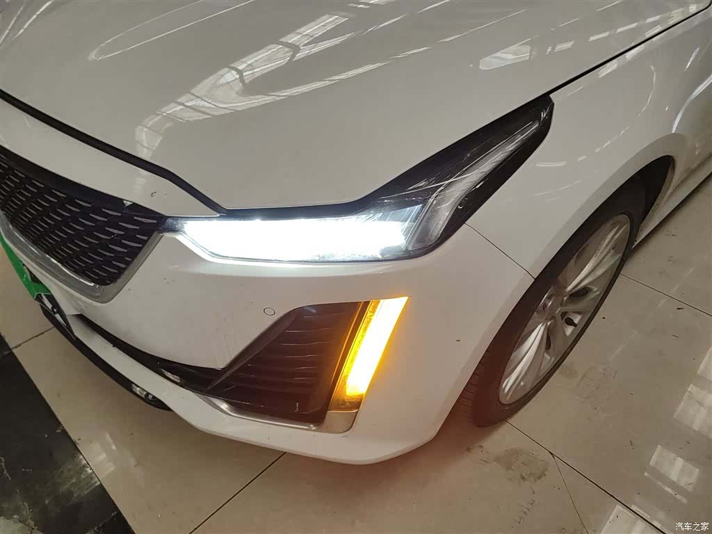 Cadillac CT5, 2022 24