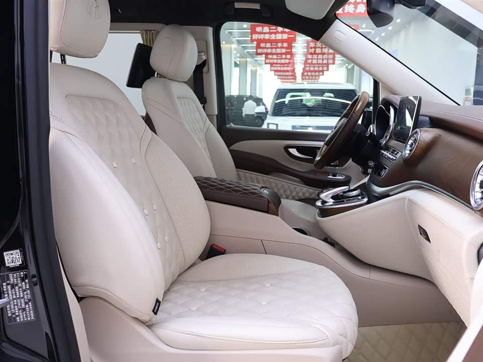 Mercedes-Benz V-class