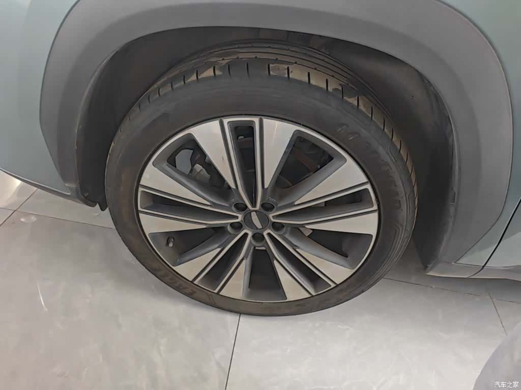 Geely Boyue, 2025 23