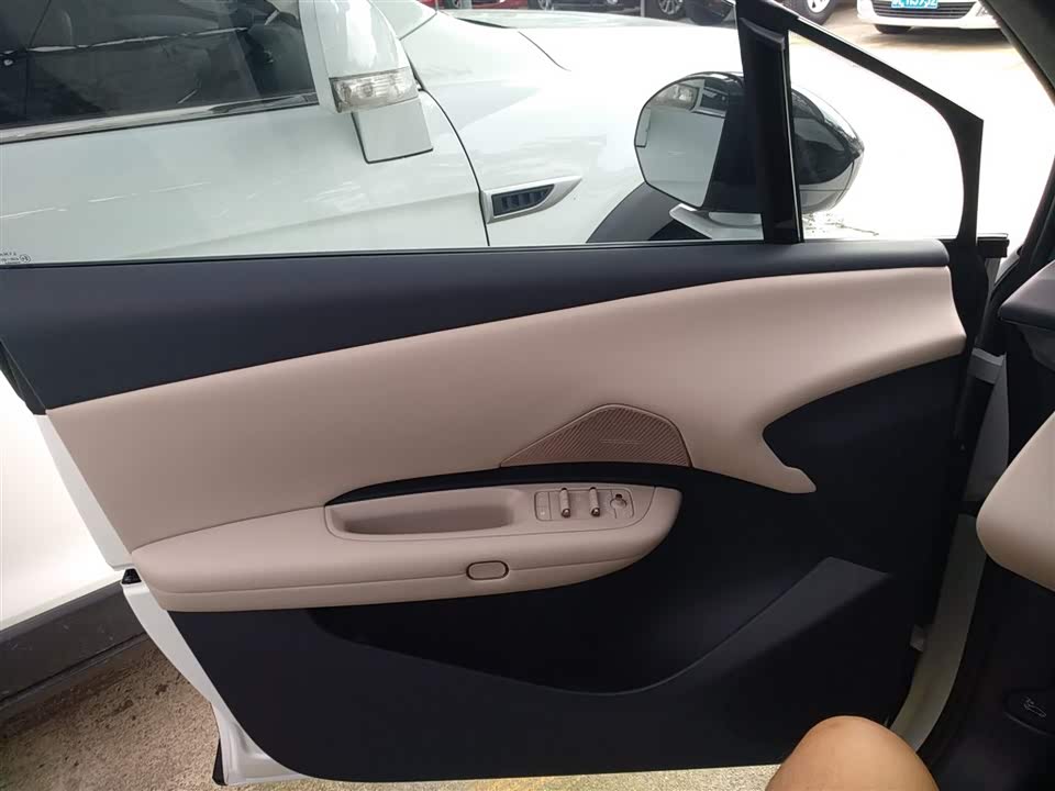 Lynk & Co Z20 Lynk & Co Z20
