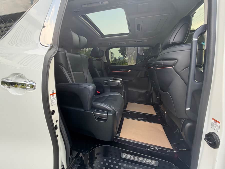 Toyota Vellfire 2021, фото 15