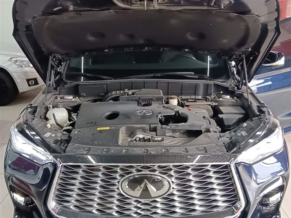 Infiniti QX55