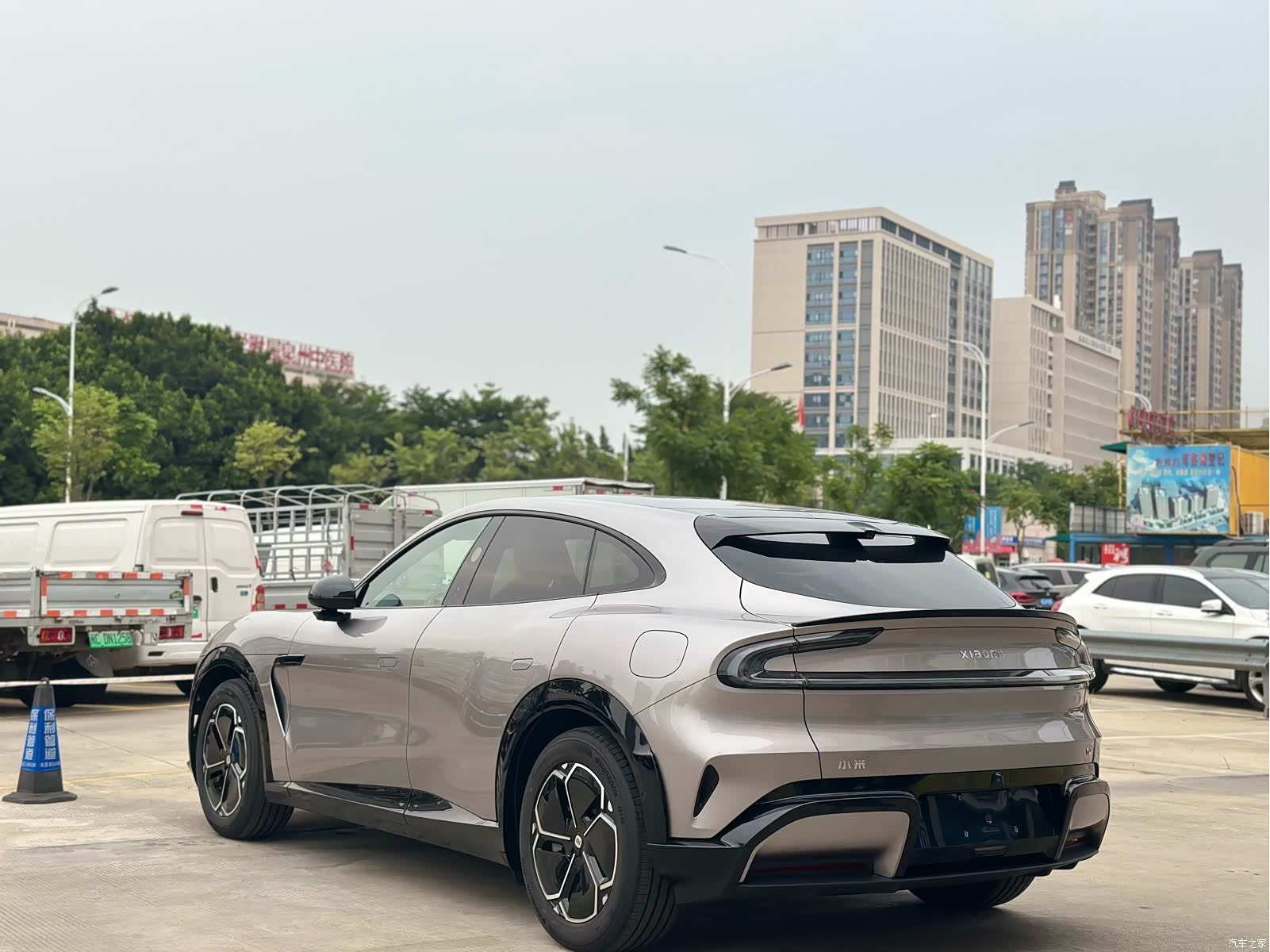 Xiaomi YU7, 2025 4