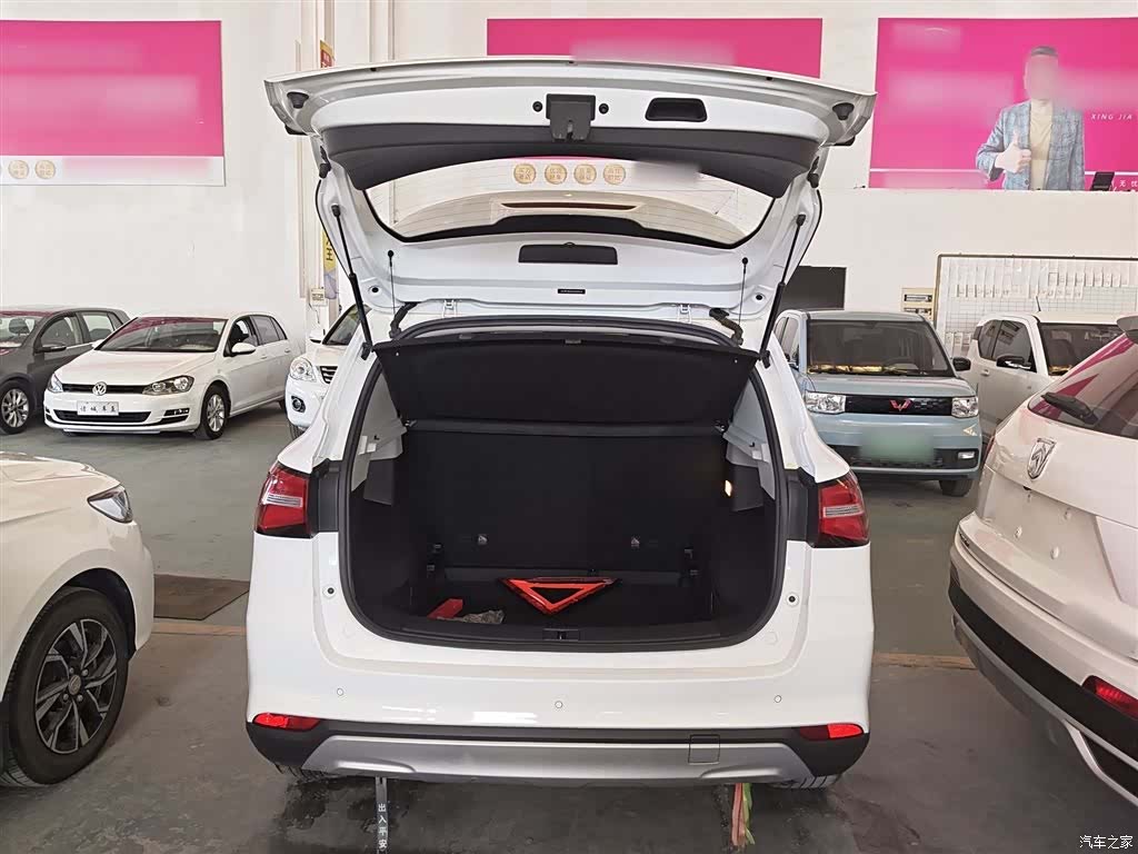 Roewe RX3, 2020 15