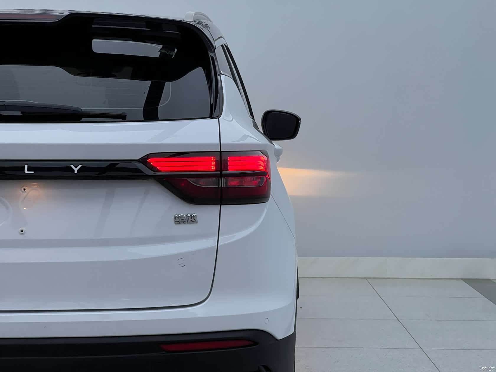 Geely Coolray, 2021 4