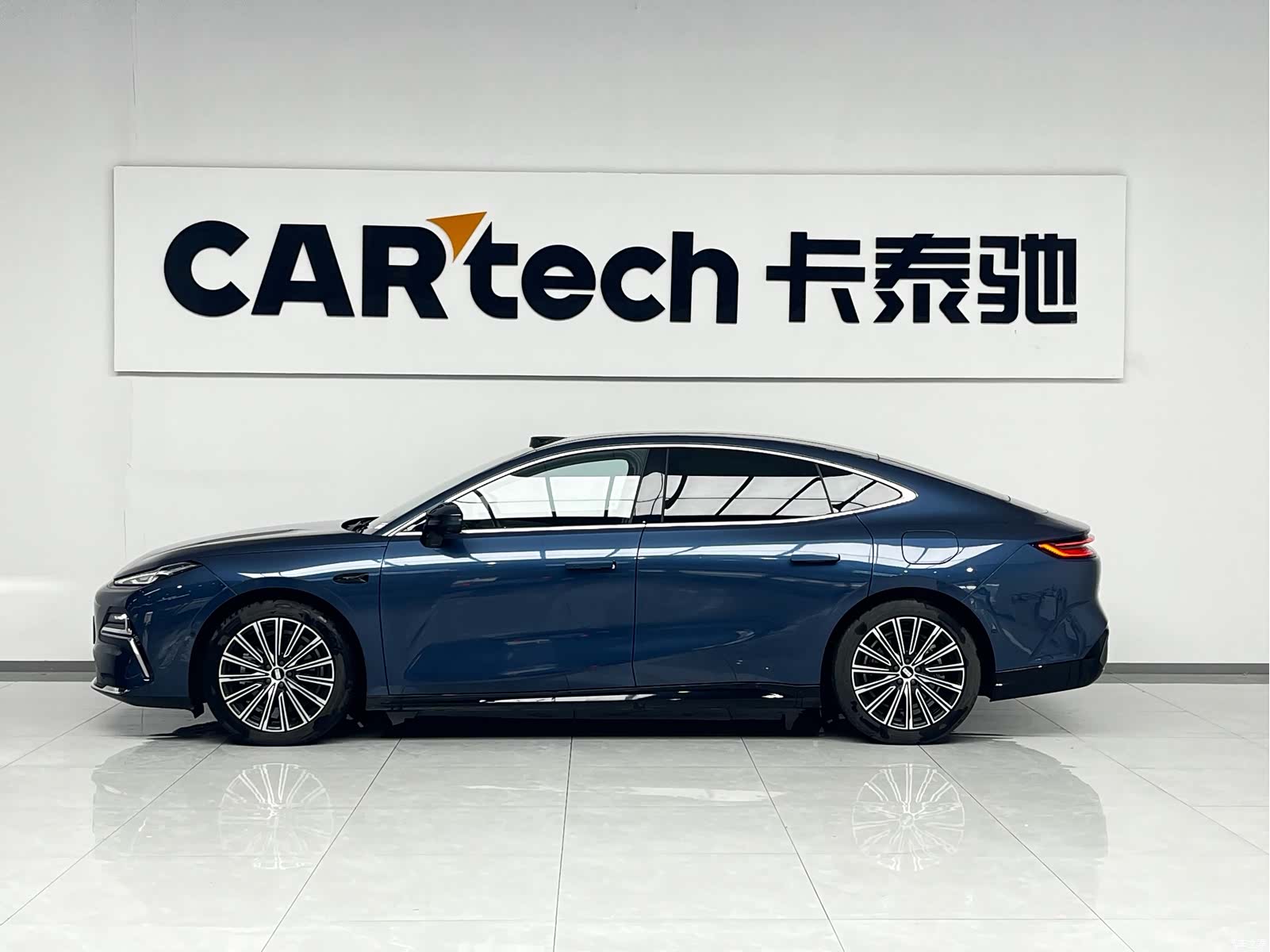 Geely 8, 2025 4