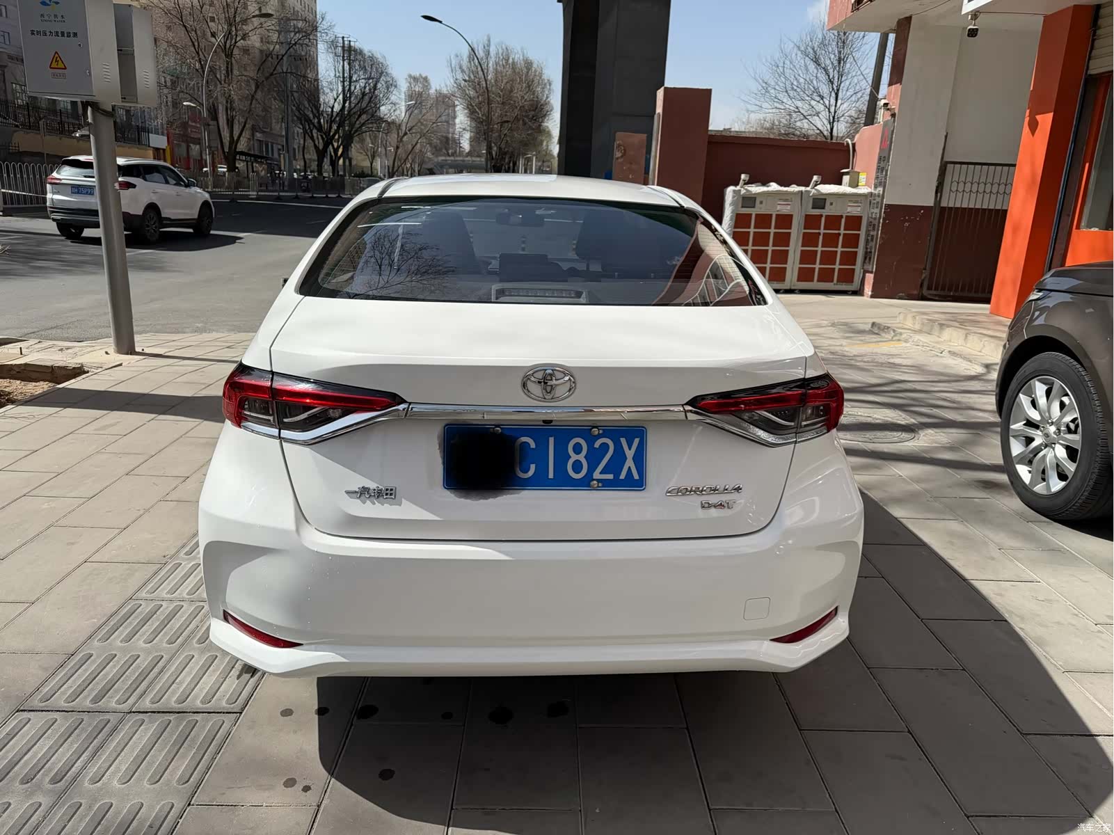 Toyota Corolla, 2023 все фото