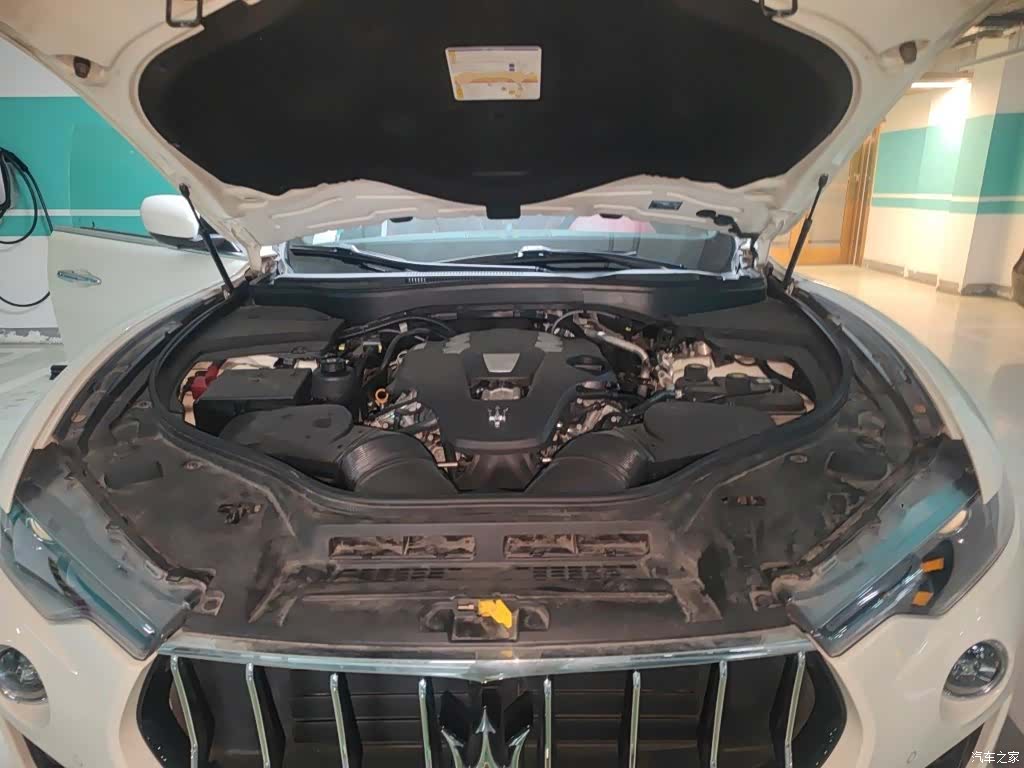 Maserati Levante, 2017 11