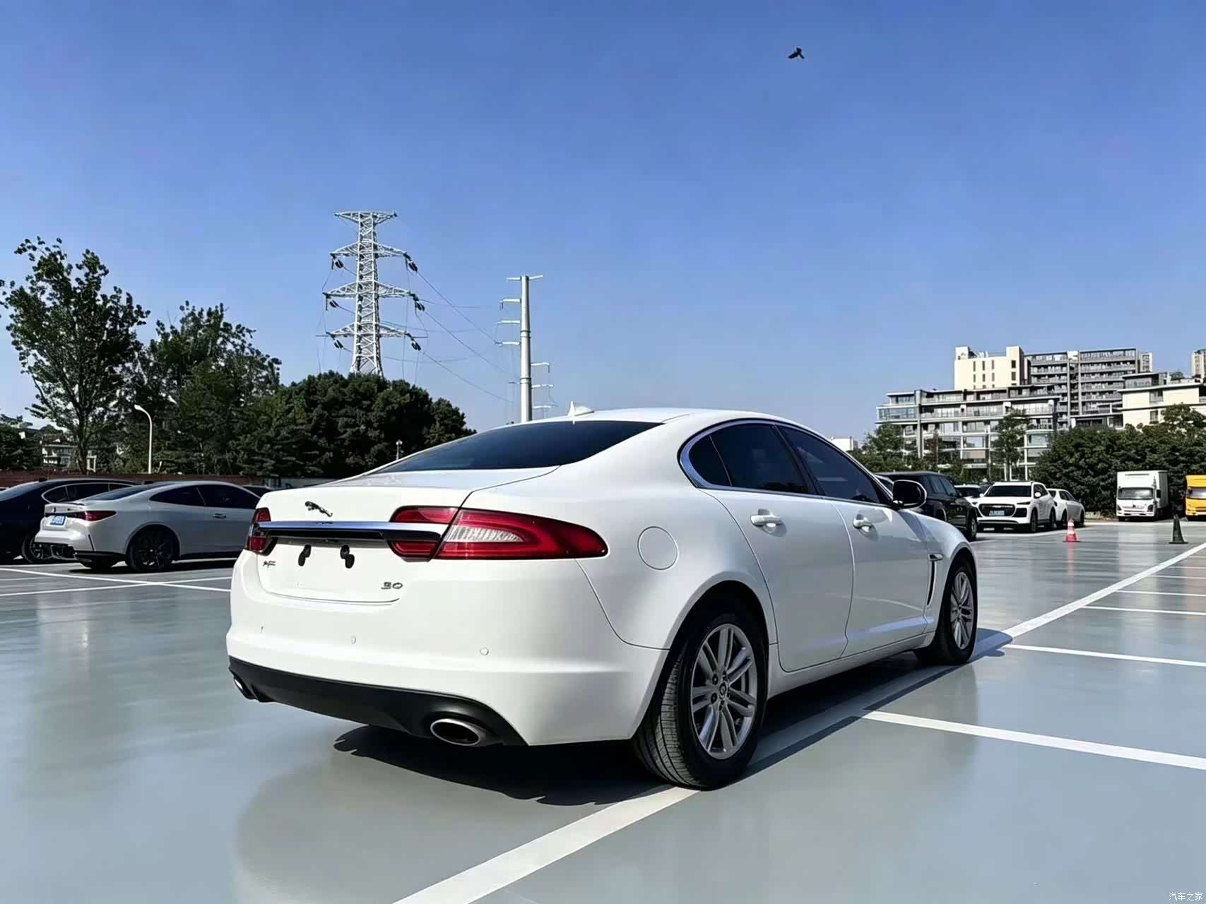 Jaguar XF, 2015 4