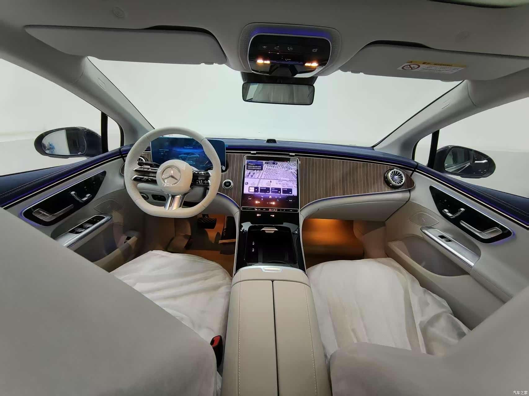Mercedes-Benz EQE, 2025 13