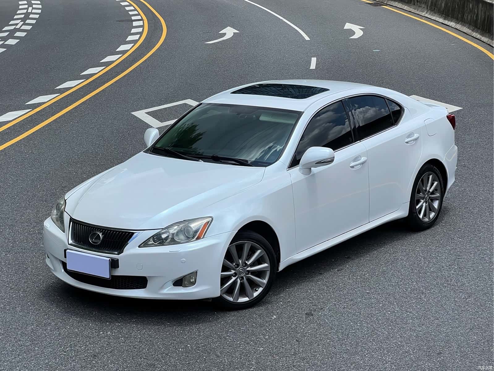 Lexus IS, 2009 1