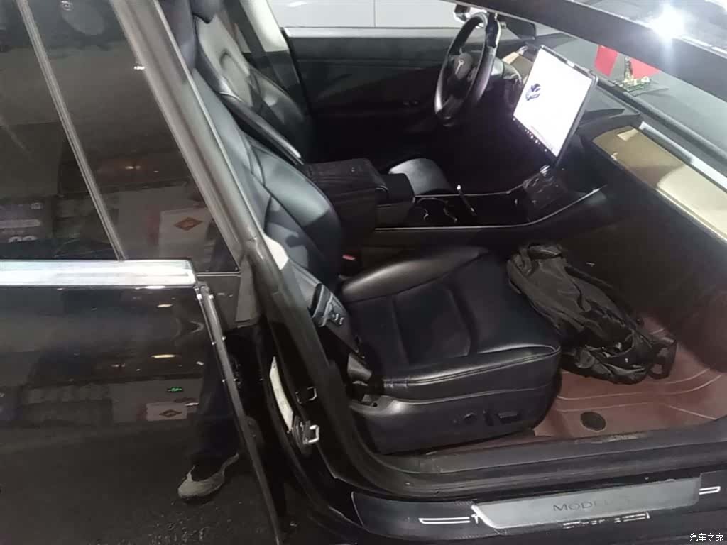 Tesla Model 3, 2020 25