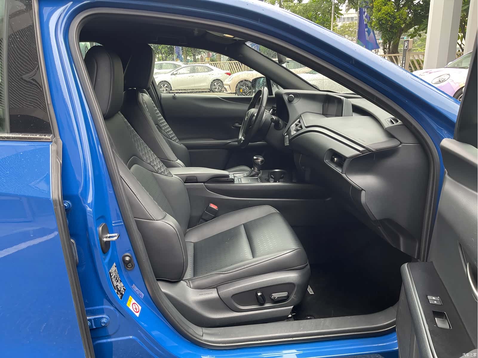 Lexus UX, 2019 11