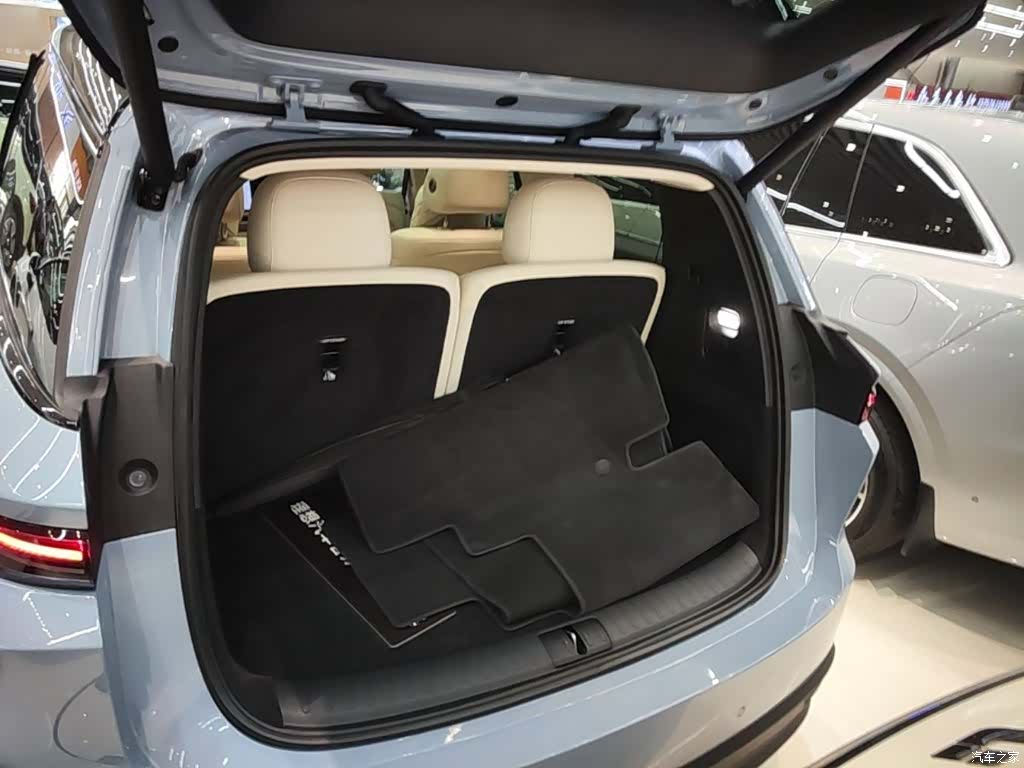 Li Auto i8, 2025 15